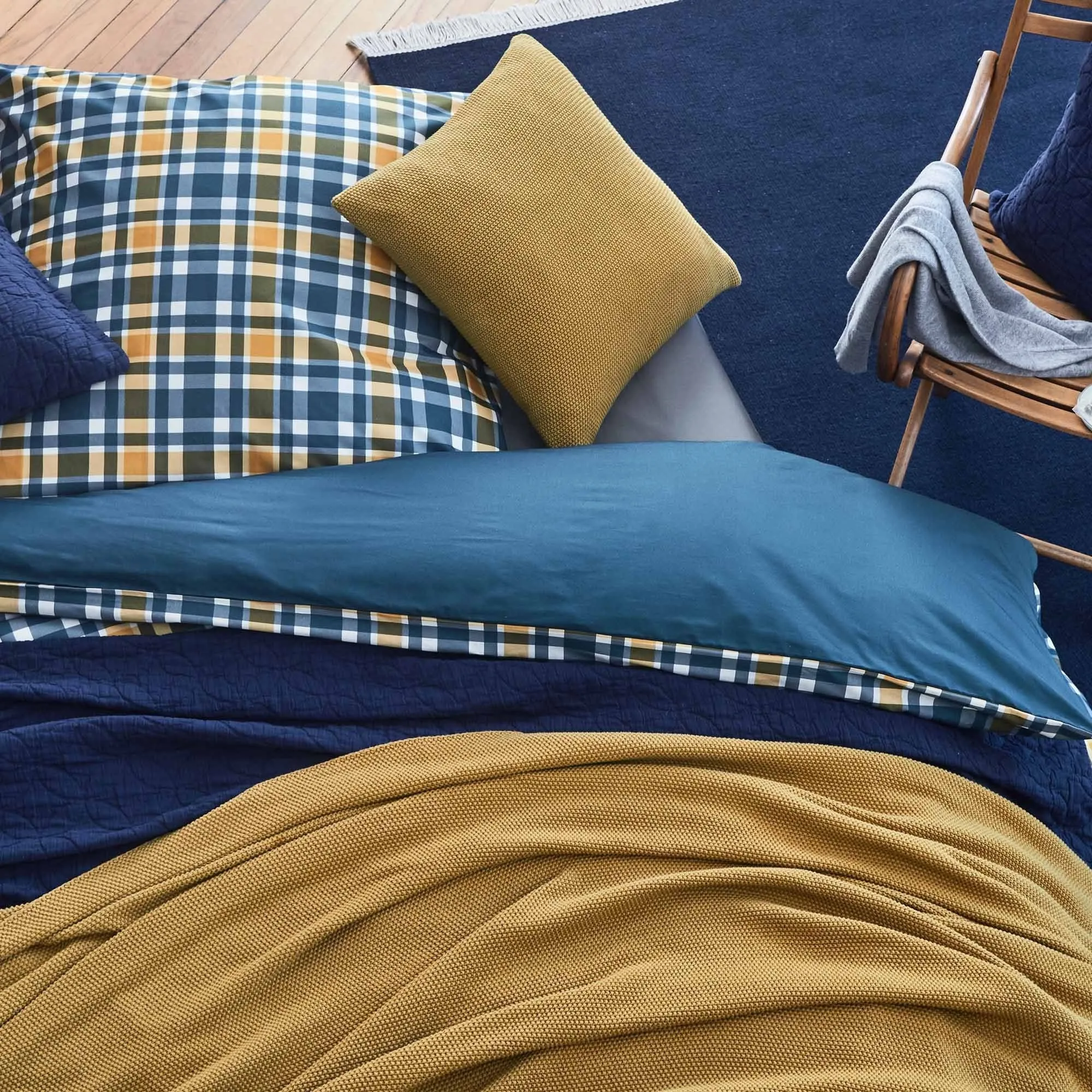 Cabril Cotton Bedding [Dark blue/Mustard/White]