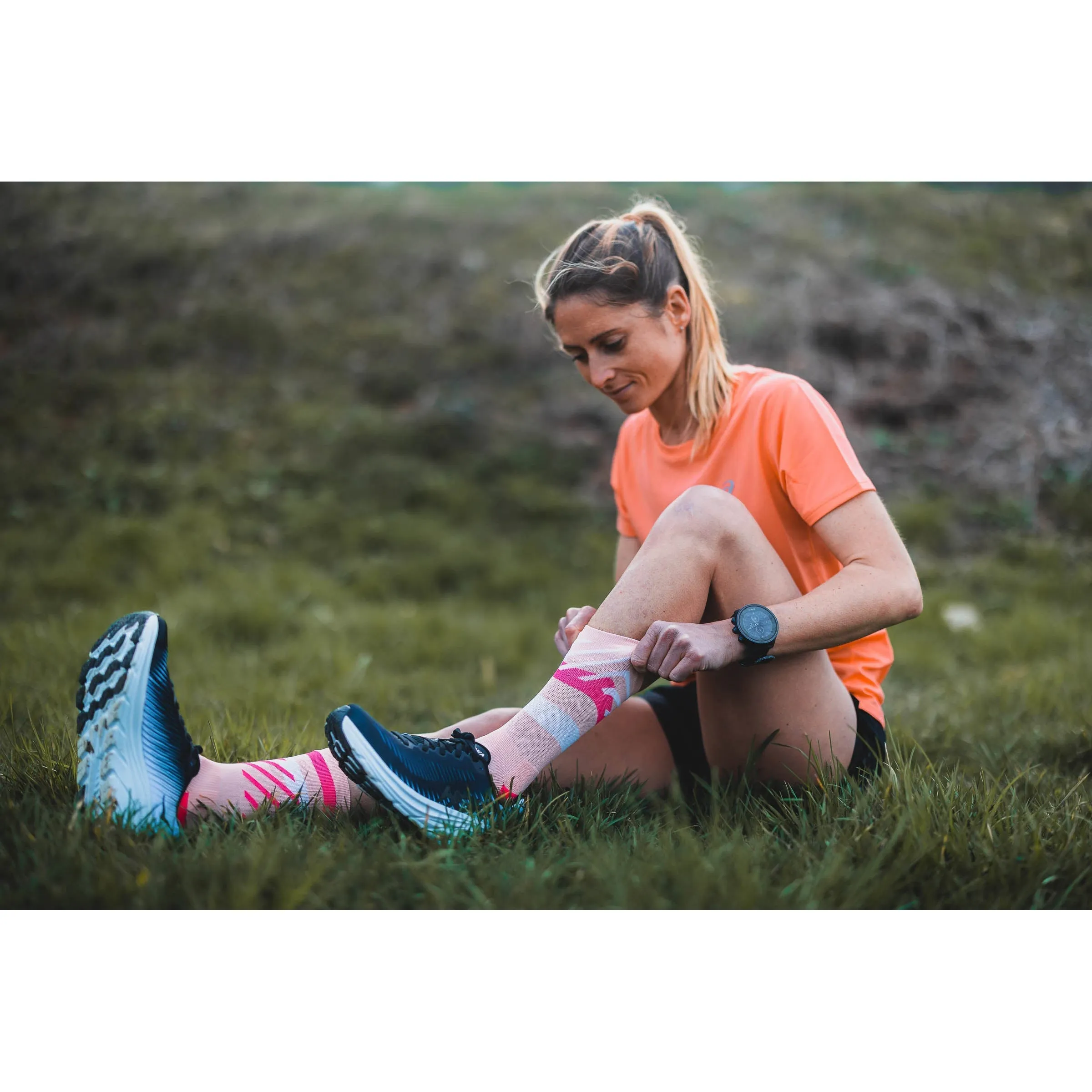 INCYLENCE RUNNING SOCKS - DISRUPTS LIGHT PINK