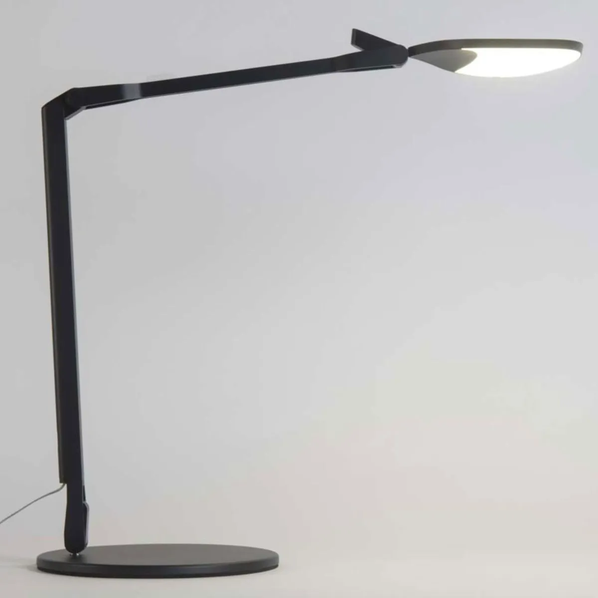 Splitty Reach Matte Black Contemporary LED Desk Lamp with Table Base and USB Port